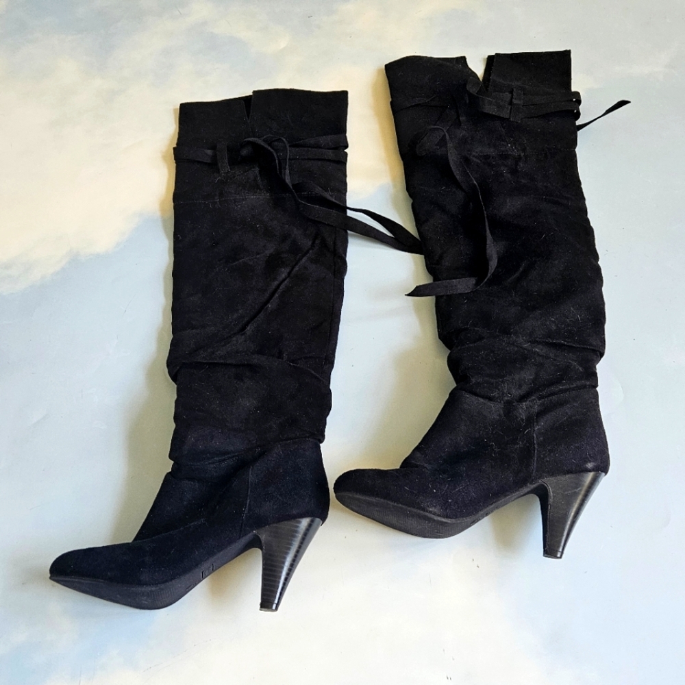 Classic Black Knee-High Boots Stylish Comfortable Knee Highs